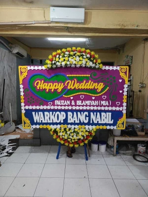 Papan Bunga di Kertanegara Haurgeulis